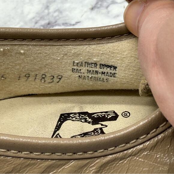 SAS, Granny core Shoes. Leather Uppers. Size 8Narrow. Excellent condition! - Picture 9 of 10